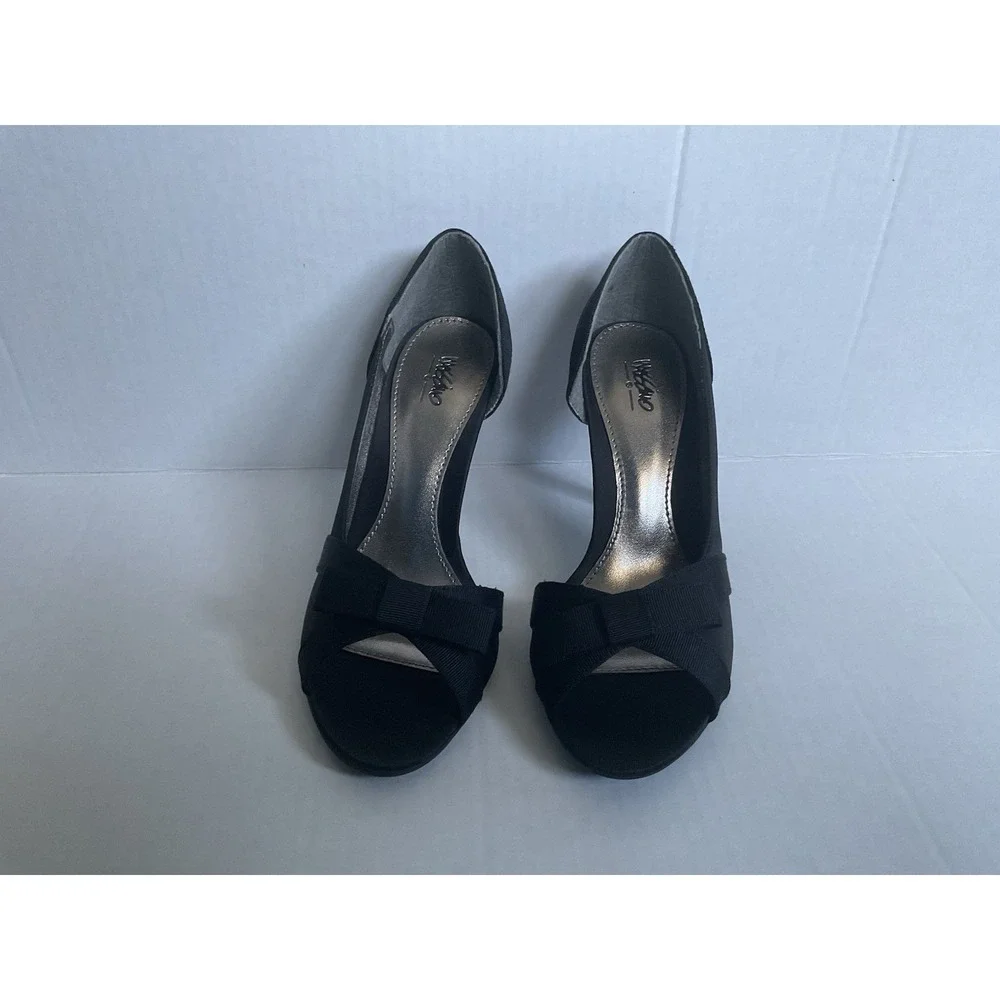 Mossimo Supply Co Womens Black Peep Toe Heels with Bow Accent  Size 5M